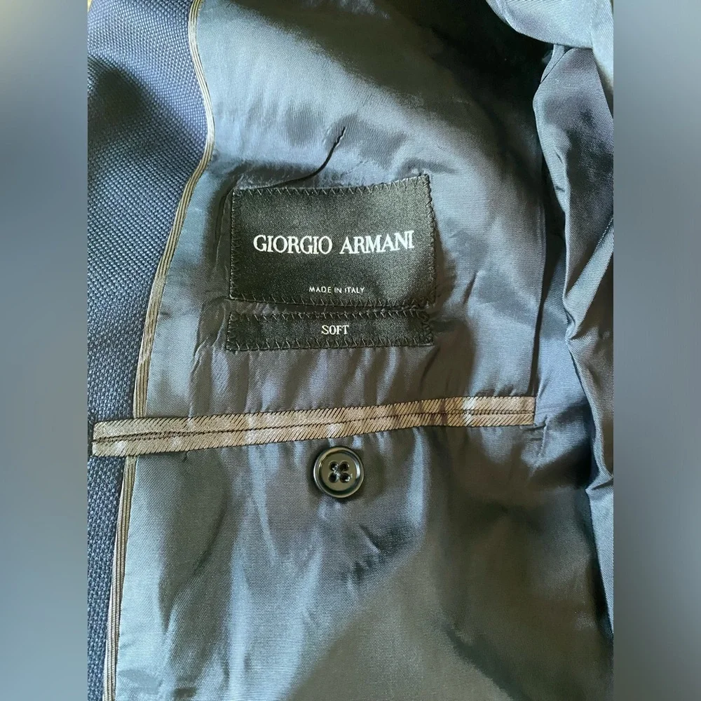 Giorgio Armani SOFT wool Navy Two-Button Blazer 40 M